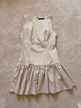 Zara Sleeveless Cream Dress